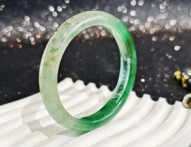 【非洲翠】手鐲 黃加綠 特殊鐲